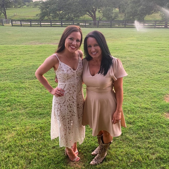 Meet your Posher, Denise - Picture 1 of 4